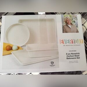 Martha Stewart Everyday 4 Piece Non-Stick
Carbon Steel Bakeware Set - NWT